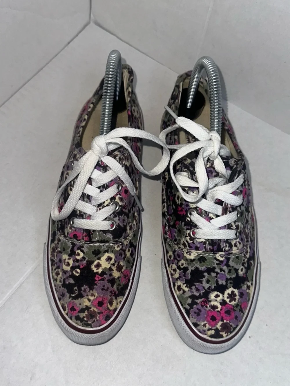 American Eagle Outfitters vibrant floral